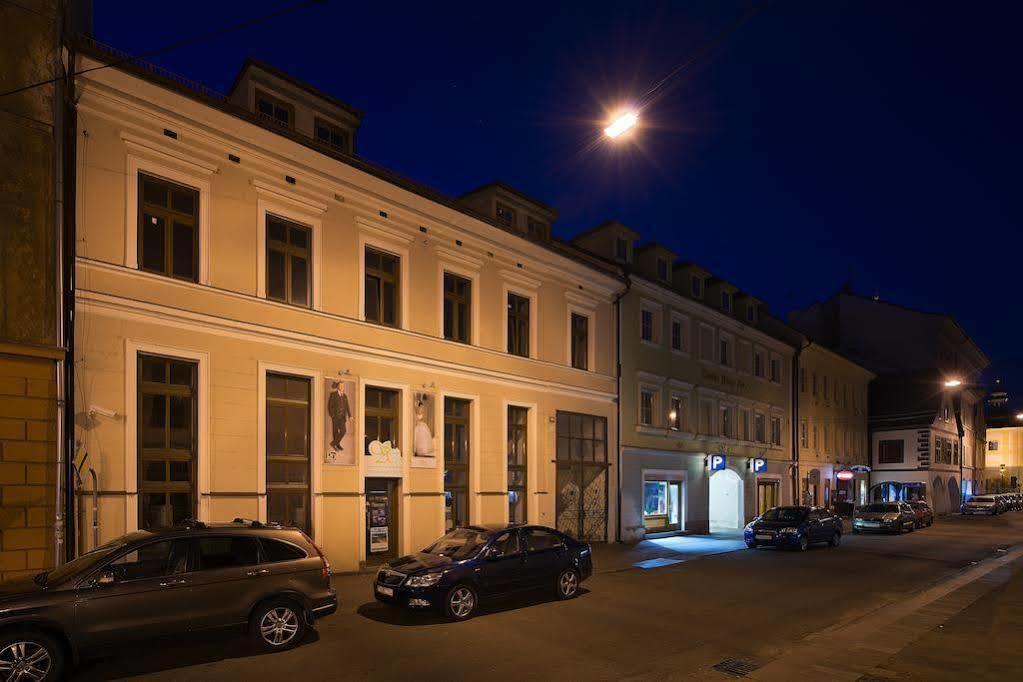 Old Town Bed & Breakfast Чешка Будьовица Екстериор снимка